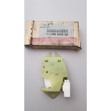 LNB6420AB INTERRUPTOR Jaguar ORIGINAL