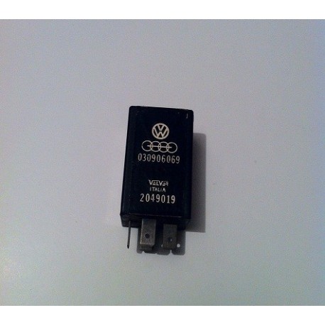 RELÉ 030906069 Relais 030906069