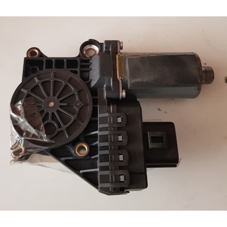 0130821946 Motor elevalunas delantero izquierdo JAGUAR X-TYPE 2001 BOSCH 183200