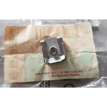 N90419003 speed nut genuine