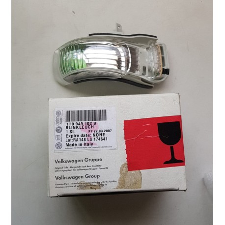 1T0949102B TURN LIGHT GENUINE